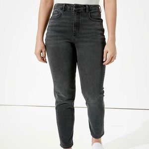 American Eagle black mom jeans